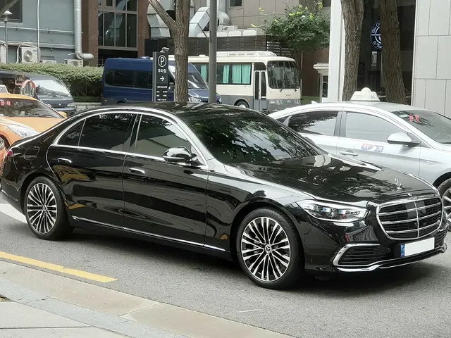 S-클래스 W223 앞모습 대표 이미지